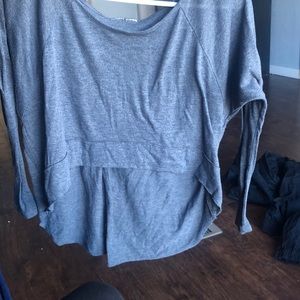 Long sleeve gray crop top
